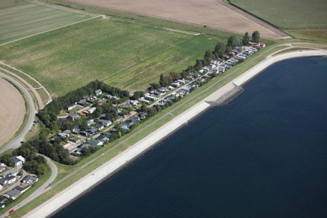 Bungalow Aan De Thoolse Kust Poortvliet Exterior foto
